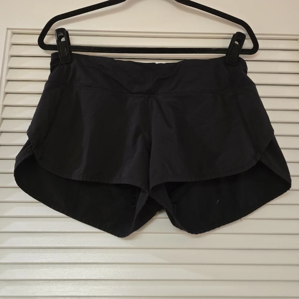 Lululemon - Speed Up Athletic Shorts W Built-In Underwear Lining & Zipper Pocket